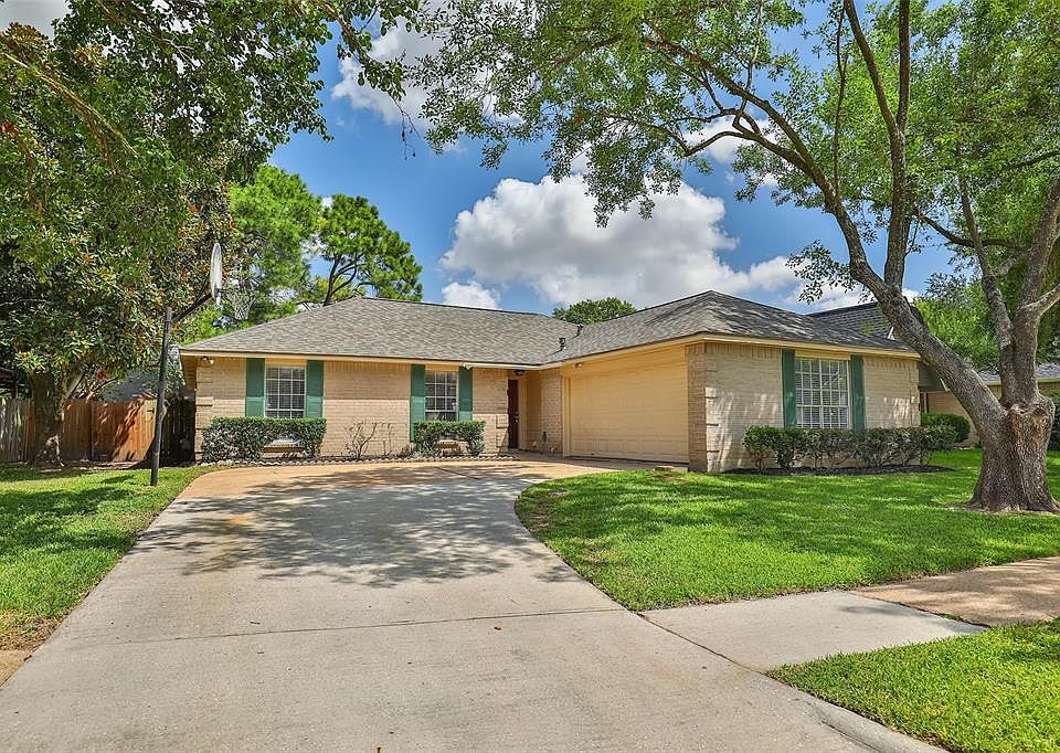 1st image of 14806 Oak Pines Dr