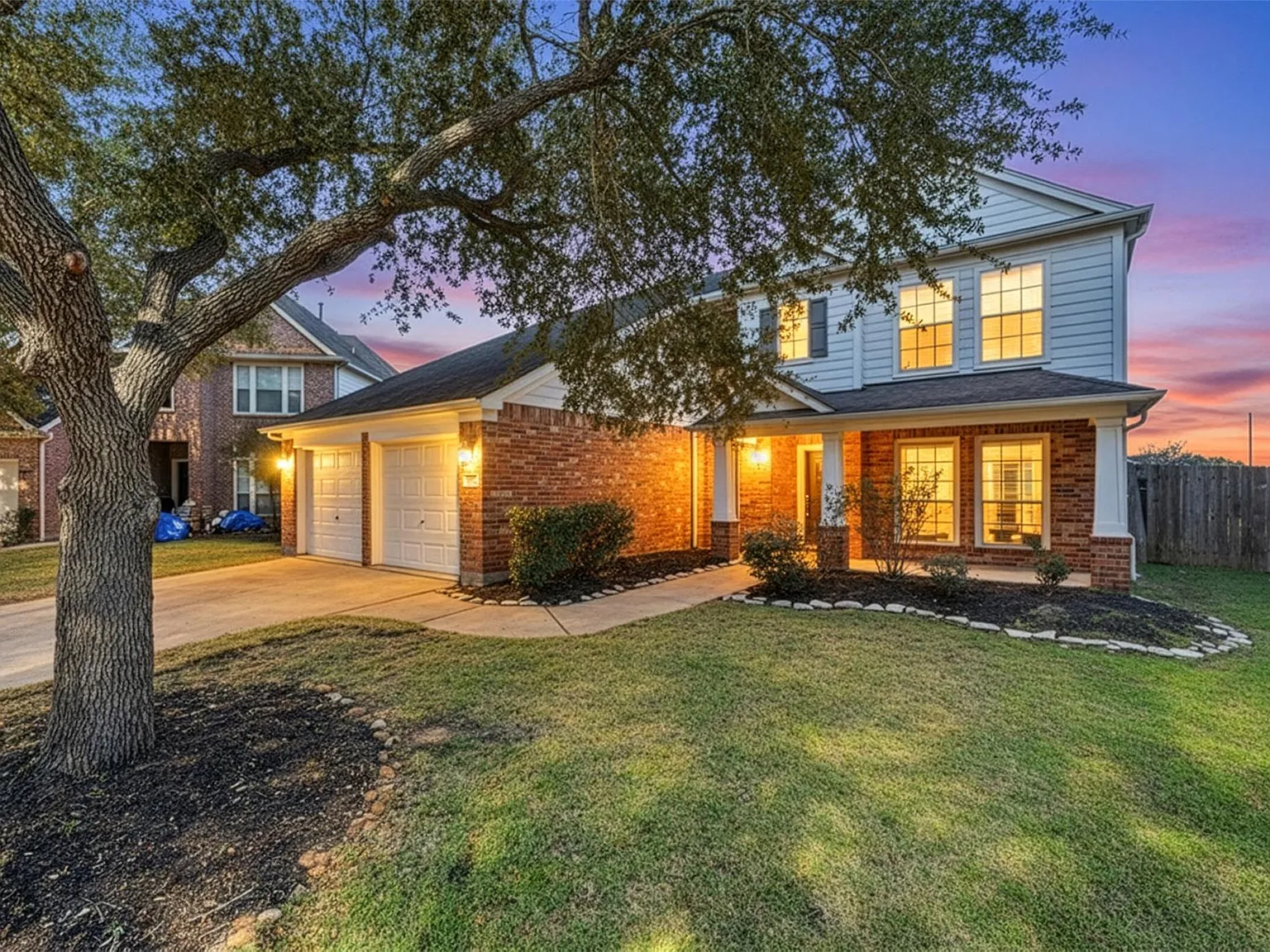 5 bed, 2.5 bath, 2598 sqft, $2,300 — Photo 1