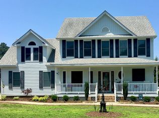 102 Continental Ct, Point Harbor, NC 27964