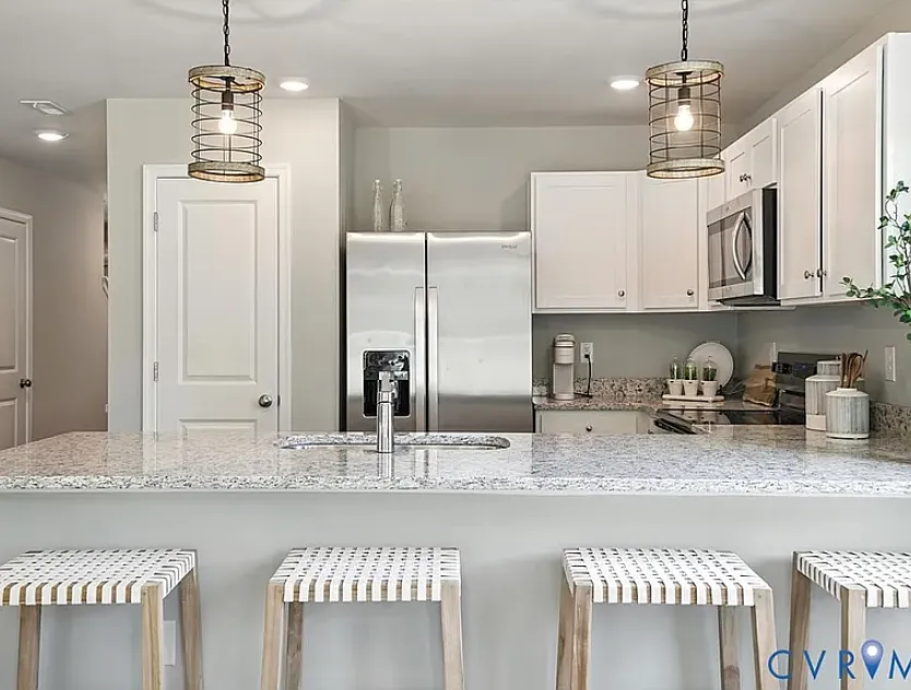 3 bed, 1500 sqft, $2,300 — Photo 3