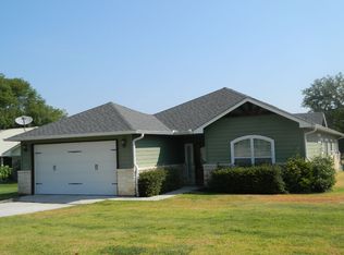 601 Highland Dr, Highland Haven, TX 78654