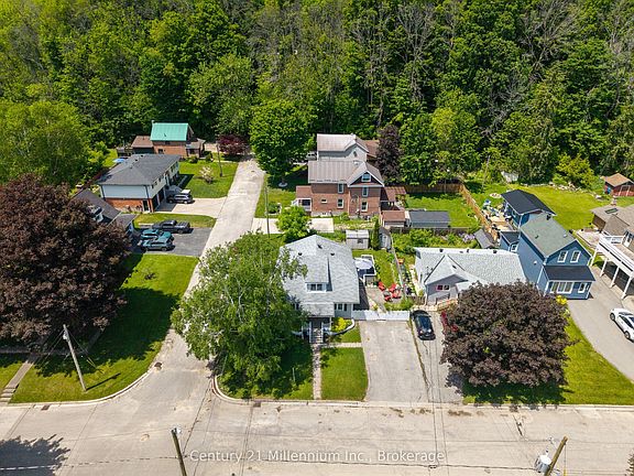 4th image of 1712 5th Ave W