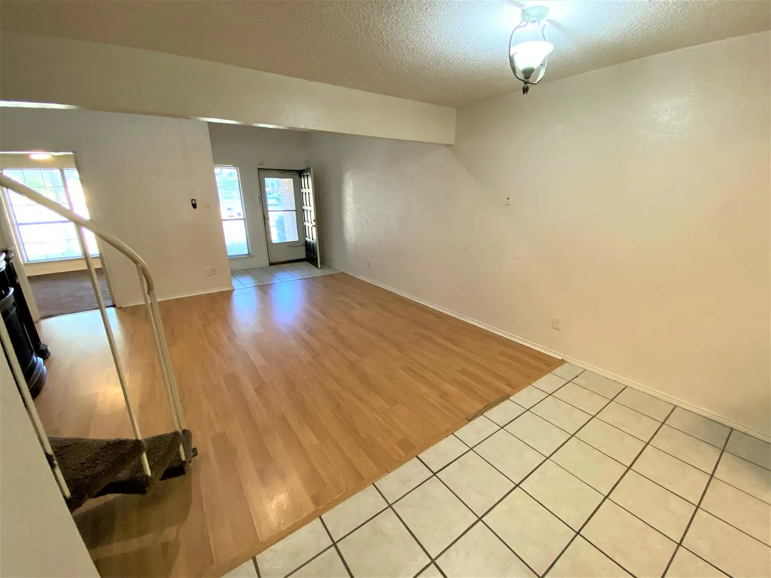 3 bed, 1200 sqft, $1,890 — Photo 3