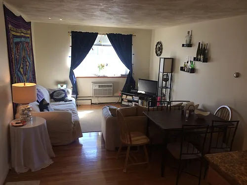 77 Porter St Photo 1