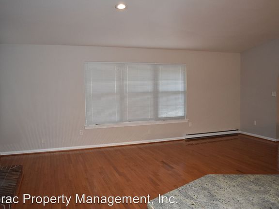 5th image of 1111 Spain Dr