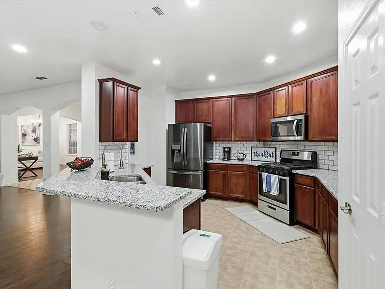 854 Evandale Rd — Photo 12