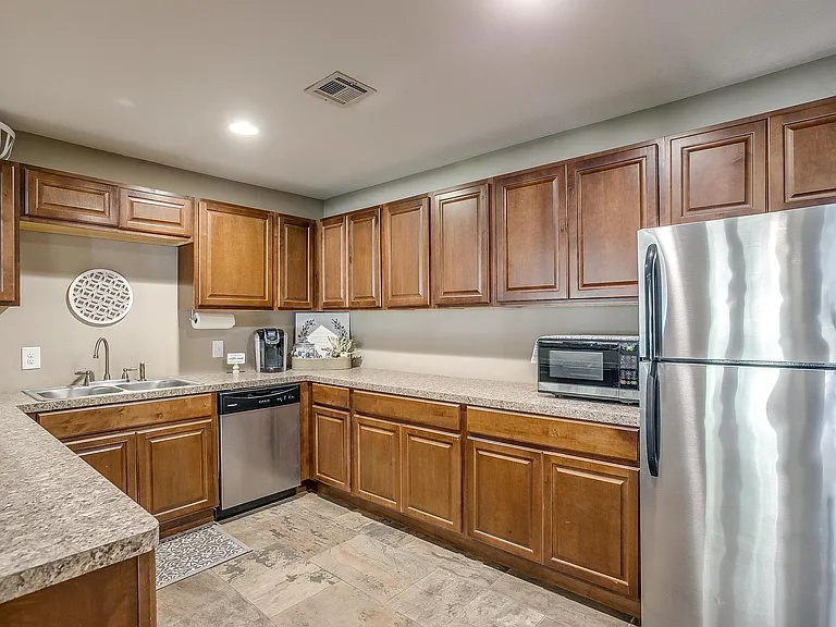 Highland Cove — Photo 23