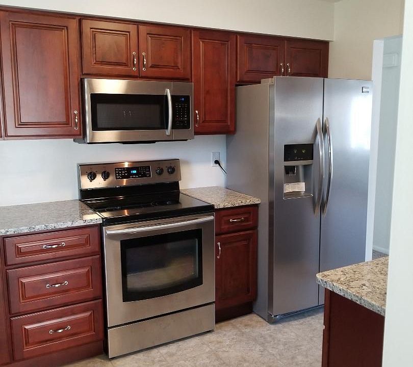1st image of 24 Westbrook Dr