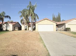 5515 Sugar Pine Dr, Bakersfield, CA 93313