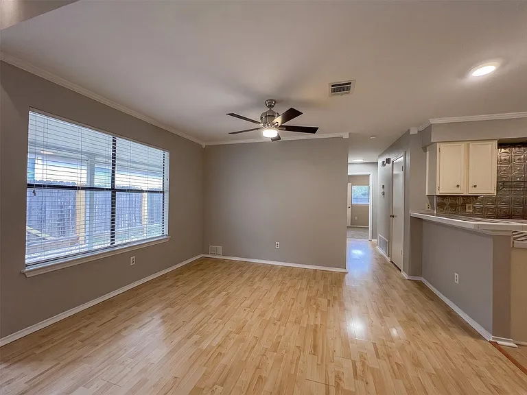 13004 Campos Dr — Photo 9