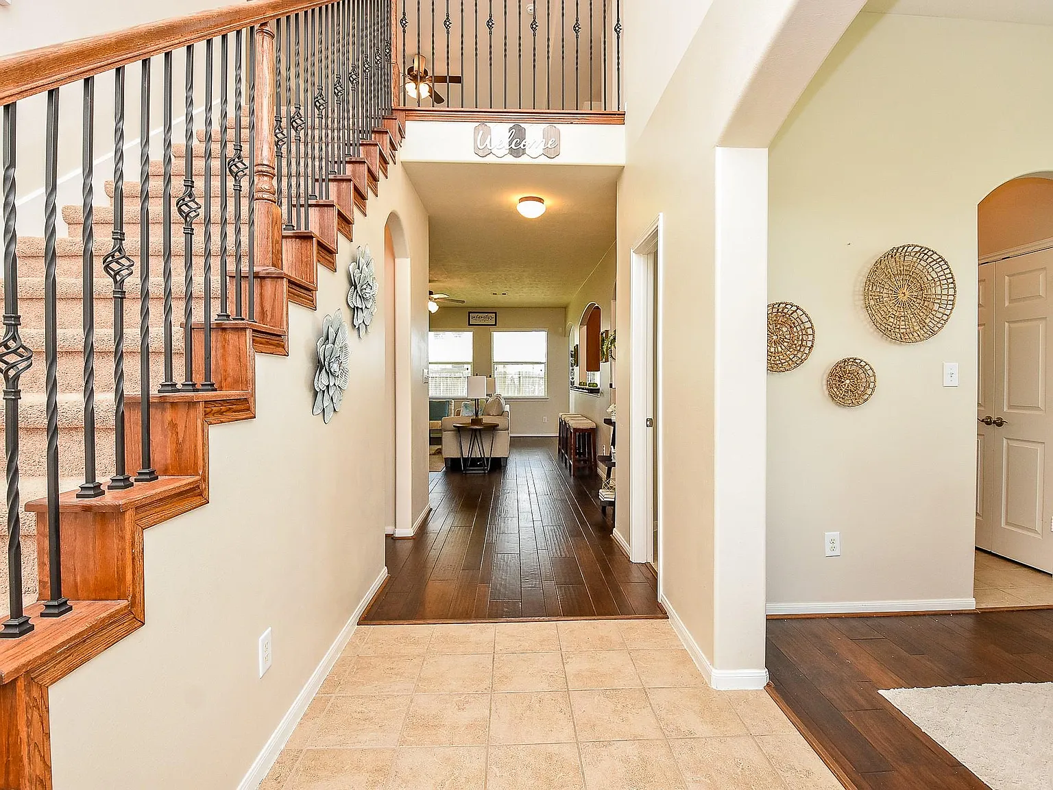 4 bed, 3.5 bath, 2918 sqft, $2,700 — Photo 4