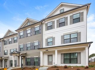811 Calvin Park Dr, Ball Ground, GA 30107
