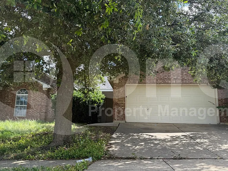 8001 Mourning Dove Dr — Photo 2