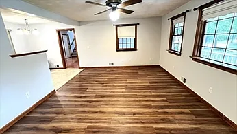 4 bed, 2.5 bath, 3372 sqft, $5,300 — Photo 3