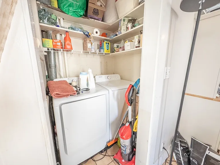 589 Franklin St #1 — Photo 16