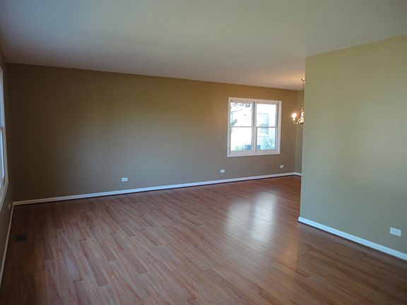 3rd image of 2780 Brisbane Dr