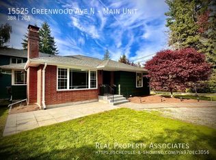 15525 Greenwood Ave N, Shoreline, WA 98133