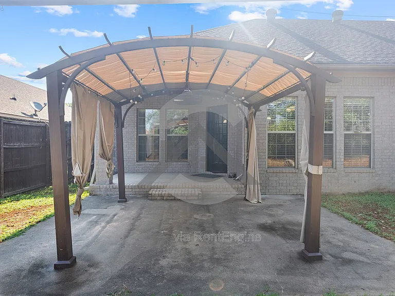 3005 Plateau Dr — Photo 18