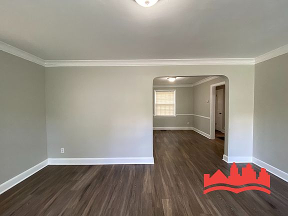 4th image of 956 Goodman St