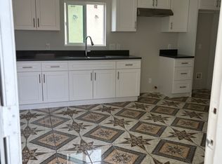 8976 Virginia Ave #B, South Gate, CA 90280