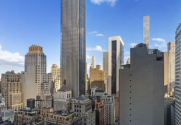4th image of 146 W 57th St APT 34B