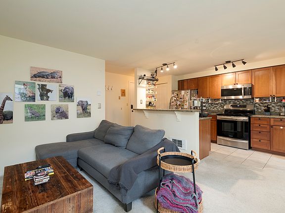 2nd image of 300 10th Ave Unit B403