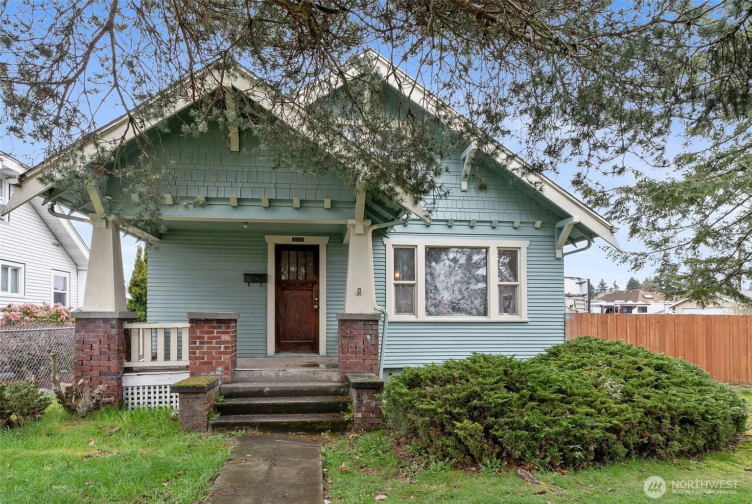 5121 S Oakes Street photo 1