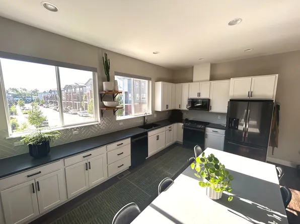 7887 W 43rd Cir, Wheat Ridge, CO 80033