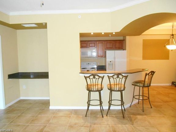 3rd image of 12940 Positano Cir APT 201