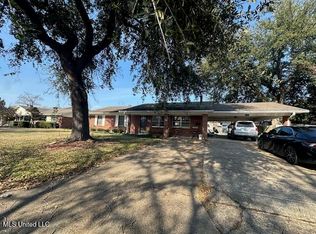 121 Stuart Dr, Vidalia, LA 71373