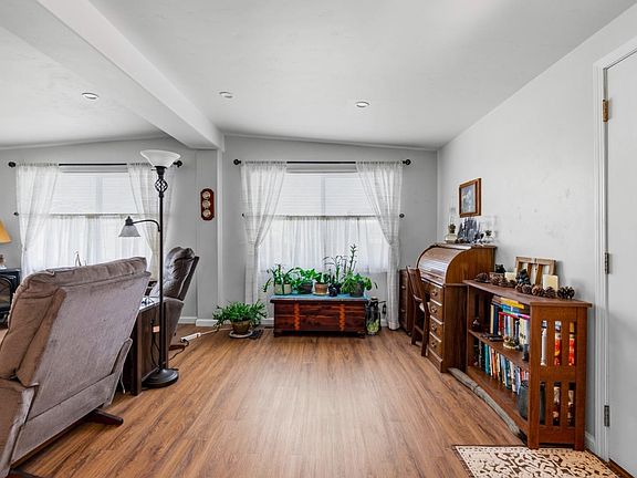 5th image of 1146 Birch Ave #57