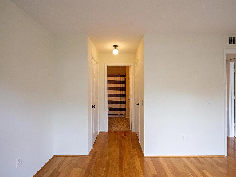120 Fort Evans Rd SE #C — Photo 15