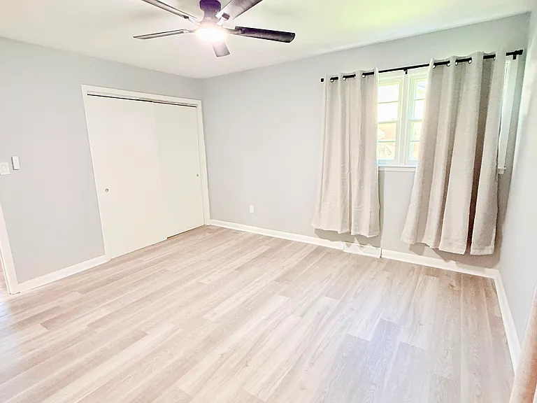 3130 Bancroft Ave — Photo 19
