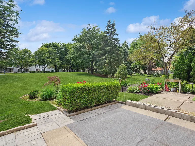 1264 Cranbrook Dr — Photo 15