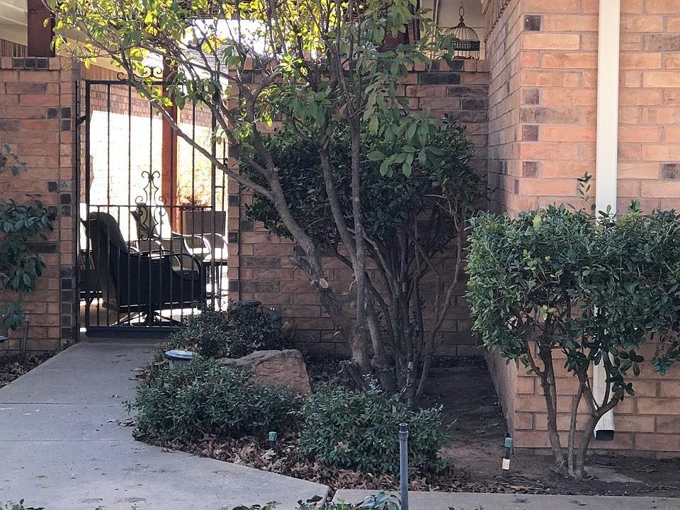 2nd image of 3915 86th St