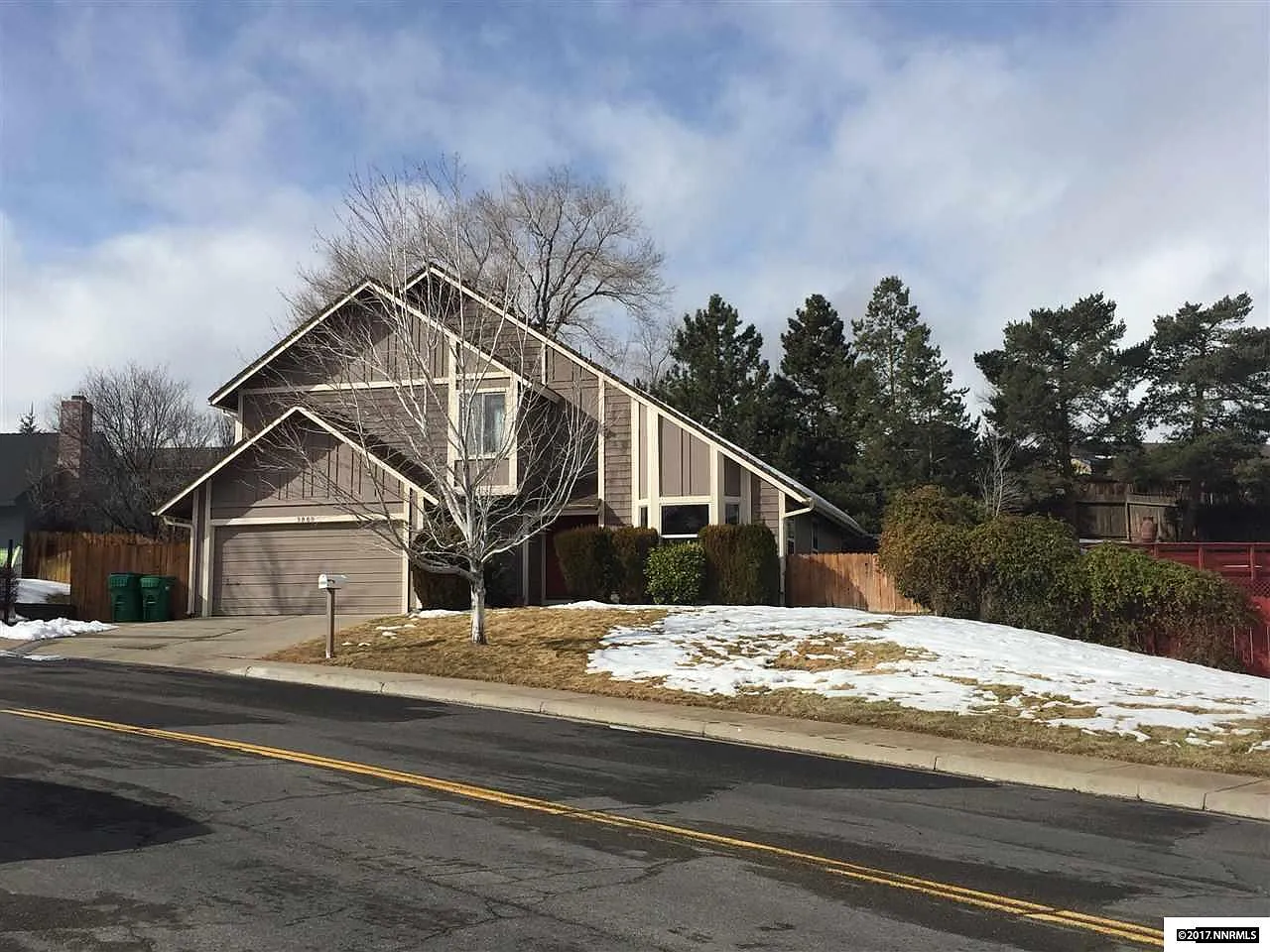 3889 Belvedere Dr photo 1