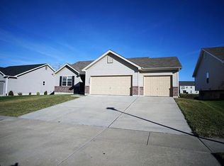 144 Marble Crossing Dr, Wentzville, MO 63385
