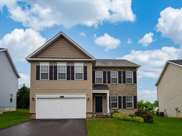 8322 Leighburn Dr, Roanoke, VA 24019