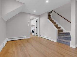 163 Curve St APT M3, Millis, MA 02054