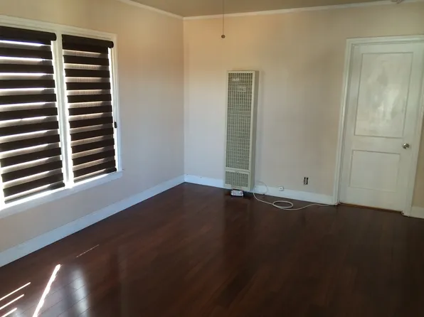 San Pedro - 3rd St - 10 units
