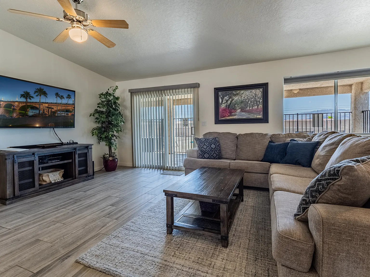 3 bed, 1669 sqft, $3,000 — Photo 2