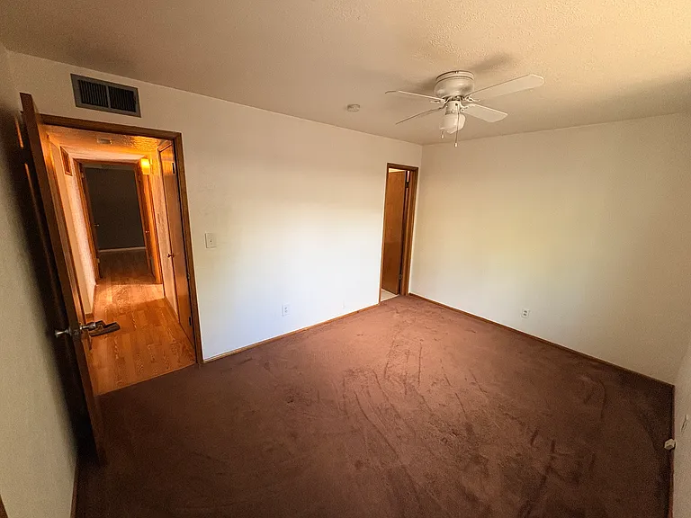 2804 N Jamison Blvd — Photo 4