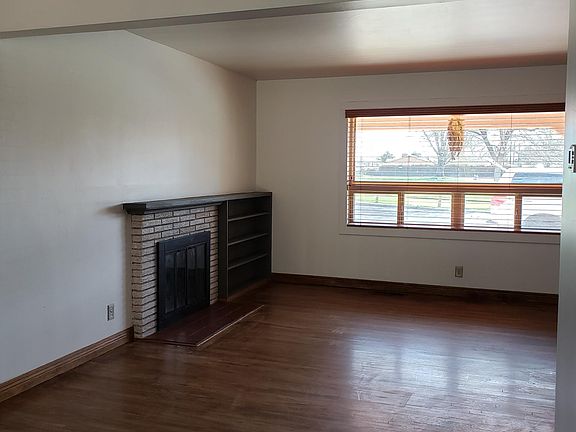 3rd image of 1225 N Mesa Verde Ave