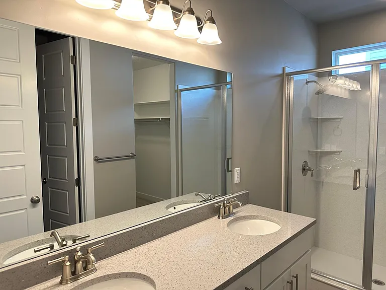 5016 W Evergreen Ln — Photo 13