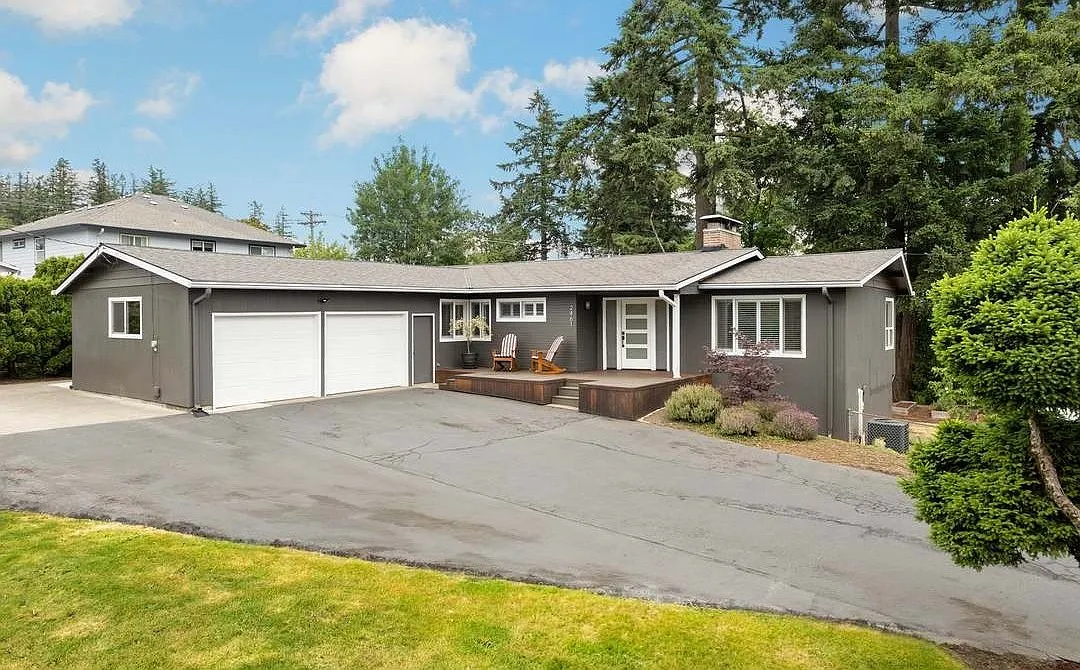 5 bed, 2821 sqft, $3,900 — Photo 3