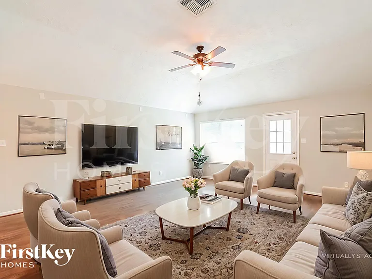 11931 Belle Ct — Photo 4