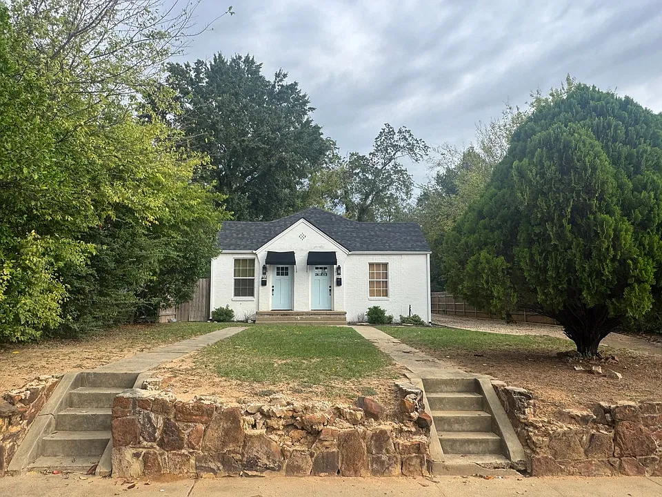 611 Lindsey Ln