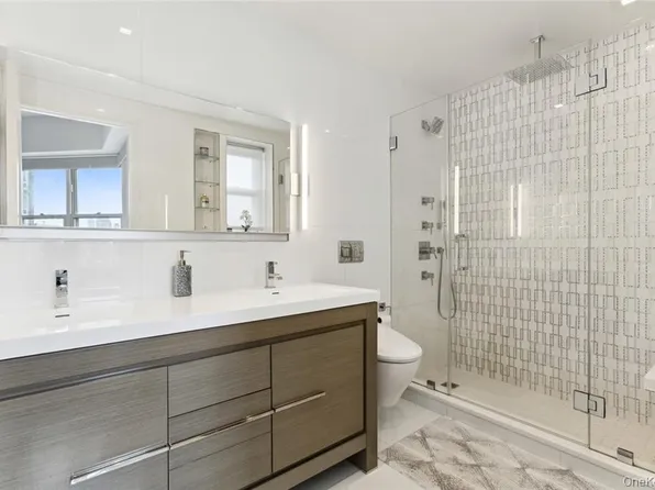 205 East 63rd Street image 10 of 19