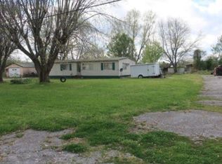 4885 Princeton Rd, Hopkinsville, KY 42240