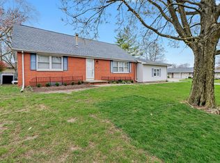 901 E McHenry St, Urbana, IL